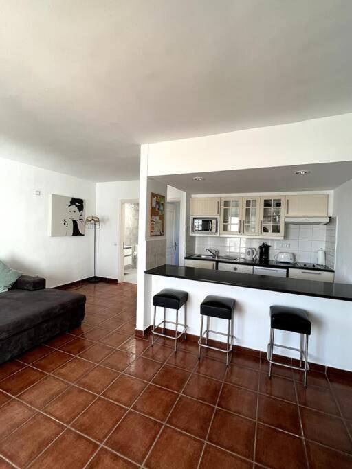 Casa Breen - Spacious 1 Bedroom Apartment In Matagorda With Communal Pool Tías Kültér fotó